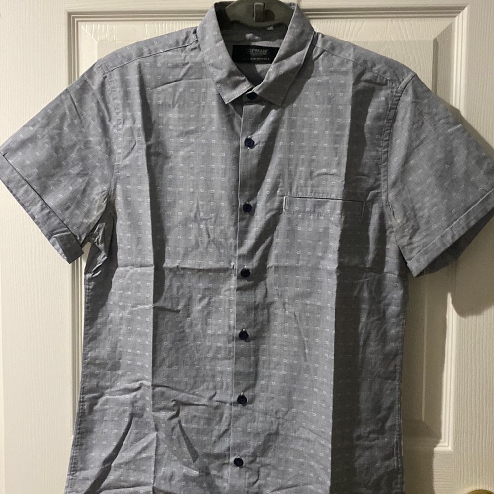Topman. Men’s short sleeve button down. Size small